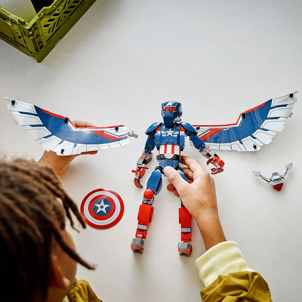 Jouet à construire LEGO Marvel La figurine à construire du nouveau Capitaine America 76296