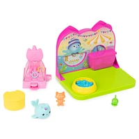 DreamWorks Gabby's Dollhouse Kitty Narwhal's Carnival Room, with Toy Figure, Surprise Toys and Dollhouse Furniture