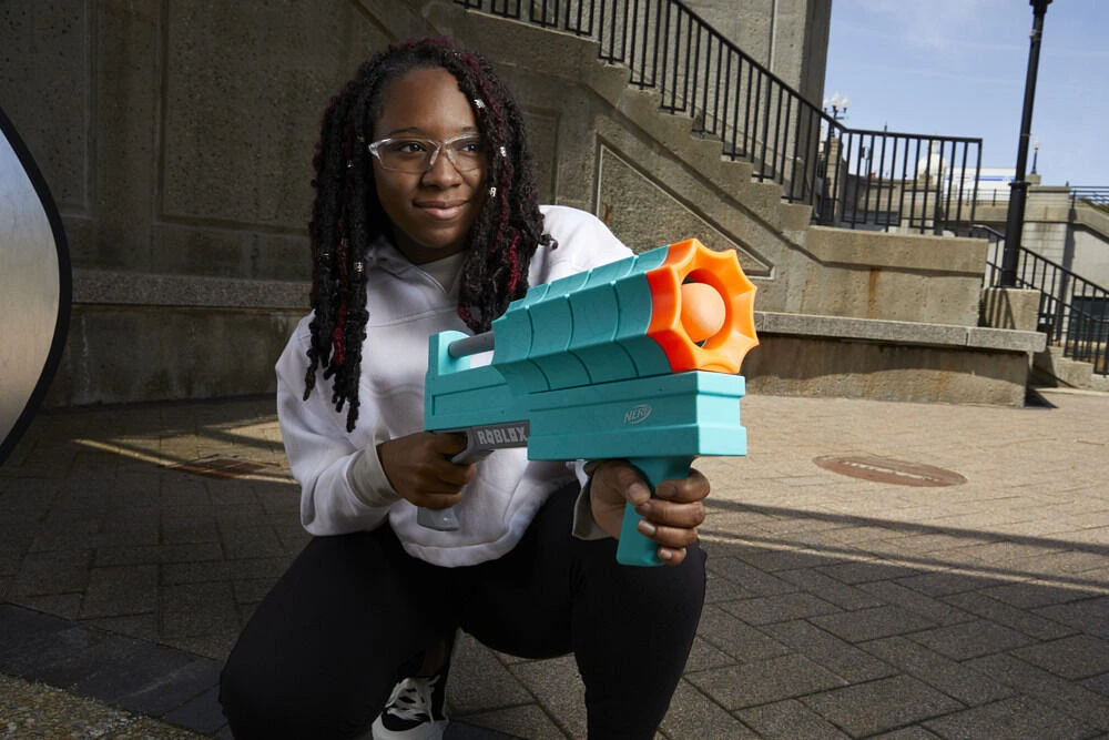 Nerf Roblox SharkBite: Web Launcher Rocker Blaster, Includes Code to Redeem Exclusive Virtual Item, 2 Nerf Rockets, Pump Action