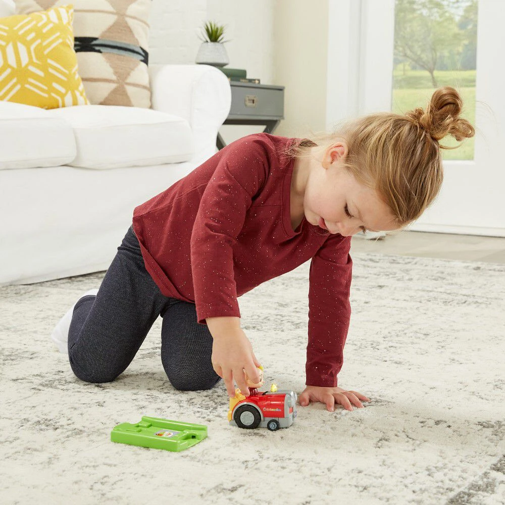 VTech CoComelon Go! Go! Smart Wheels JJ et le tracteur à chansons - Édition anglaise