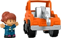 Fisher-Price Little People Help and Go Tow Truck and Figure Set for Toddlers, 2 Pieces