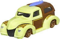 Hot Wheels Character Cars Disney 100 - 1:64 Véhicule de collection - 1 par commande, la couleur peut varier (Chacun vendu séparément, sélectionné au hasard)