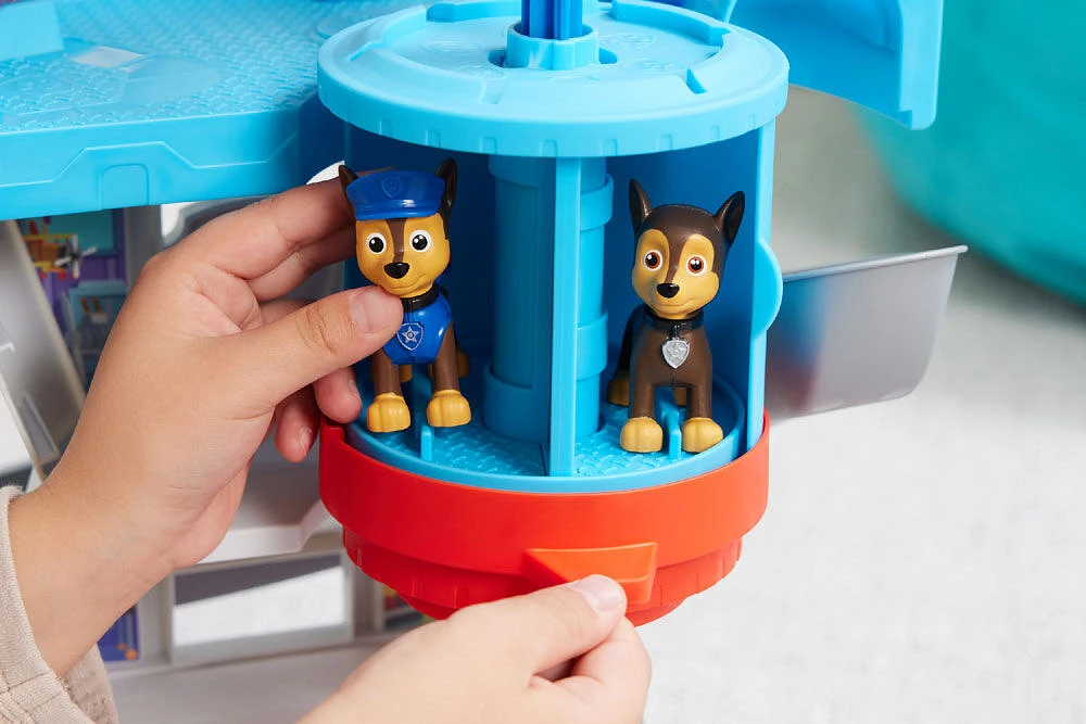 PAW Patrol, Lookout Tower Playset avec lance-véhicule, 2 figurines articulées Chase, voiture de police et accessoires