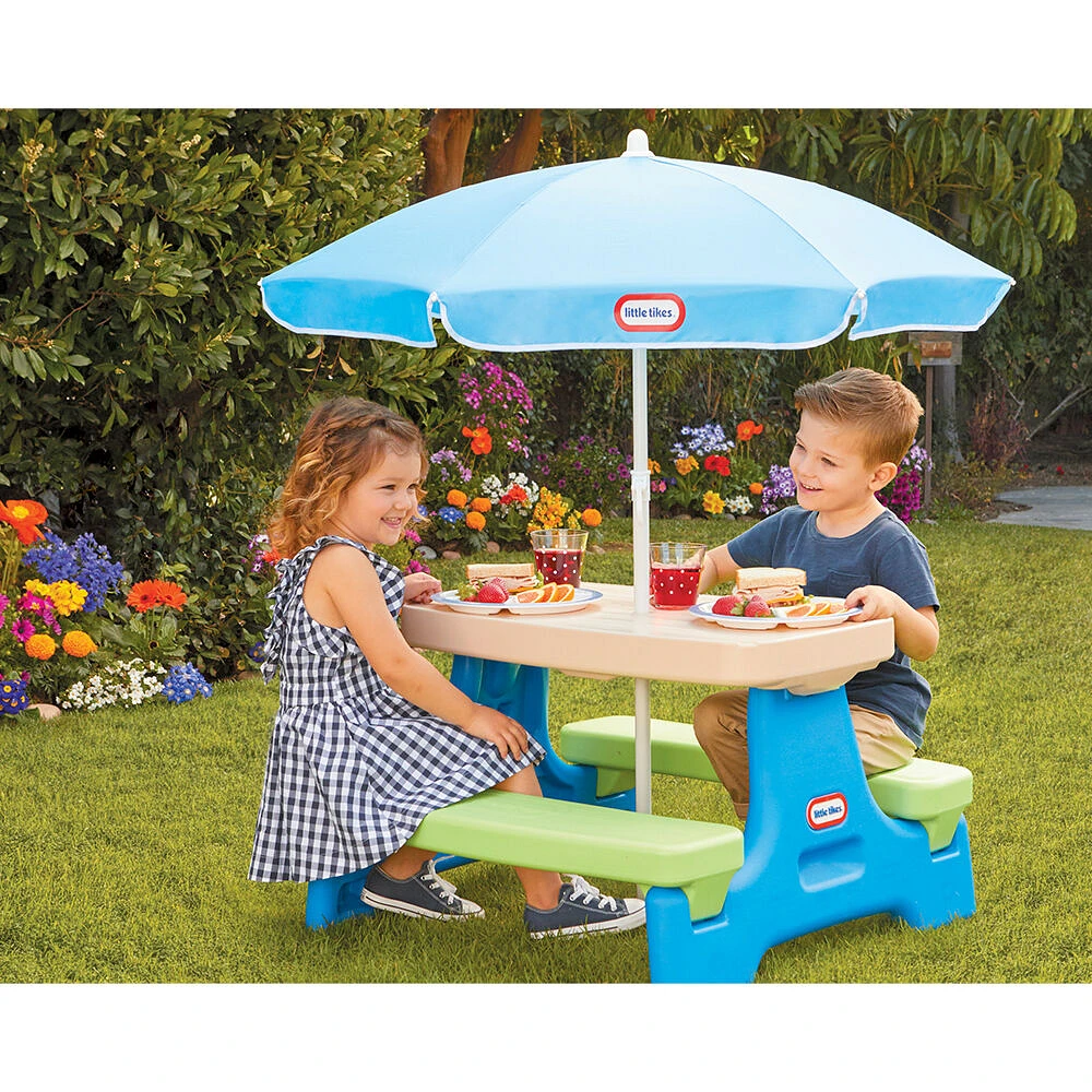 Little Tikes Easy Store Picnic Table with Umbrella