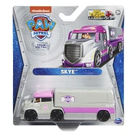 PAW Patrol, True Metal Skye Collectible Die-Cast Toy Trucks, Big Truck Pups Series 1:55 Scale
