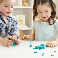 Kinetic Sand, Castle Case avec 453 g de sable à modeler bleu sarcelle, bac de jeu multi-usage et conteneur de rangement, jouets sensoriels