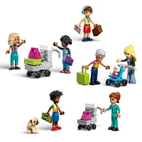 LEGO Friends L'aéroport et l'avion de Heartlake City, Ensemble de construction, Ensemble de jeu avec minipoupées et chien 42656