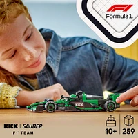 LEGO Speed Champions Voiture de course KICK Sauber F1 Team C44, Jouet de véhicule et pilote 77247