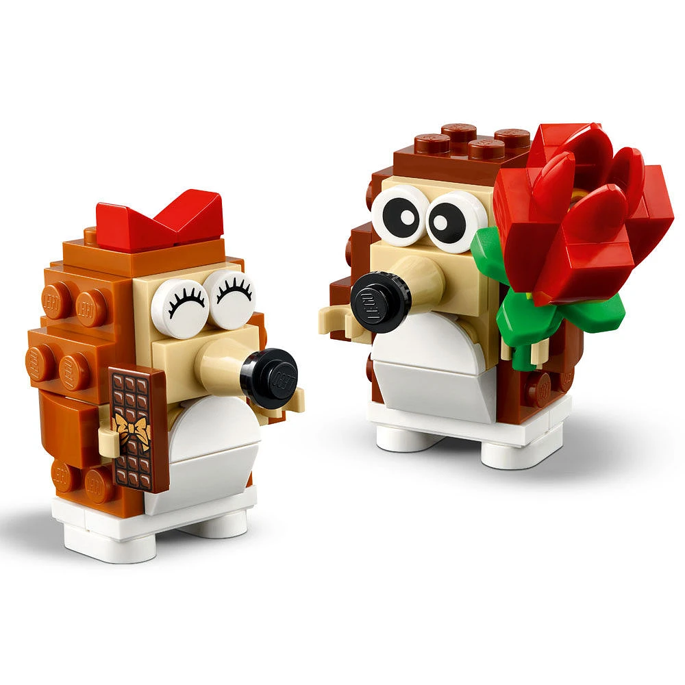 LEGO Hedgehog Picnic Date Building Toy - Animal Figures & Playset for Kids - with 2 Hedgehog Toys - 40711