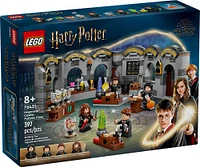 LEGO Harry Potter Hogwarts Castle: Potions Class Playset, Wizard Toy for Kids 76431