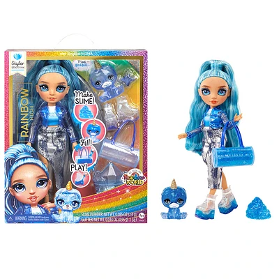 Rainbow High Skyler (bleue) avec nécessaire à gelée et animal - poupée scintillante bleue de 11 po (28 cm)