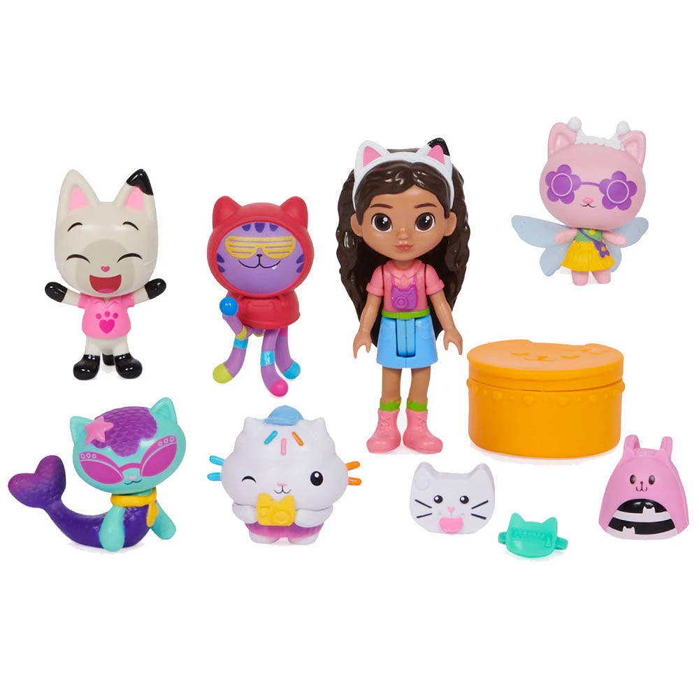 Gabby's Dollhouse, Coffret de figurines édition voyage avec une poupée Gabby, 5 figurines chat, jouets surprise et accessoires pour la maison magique