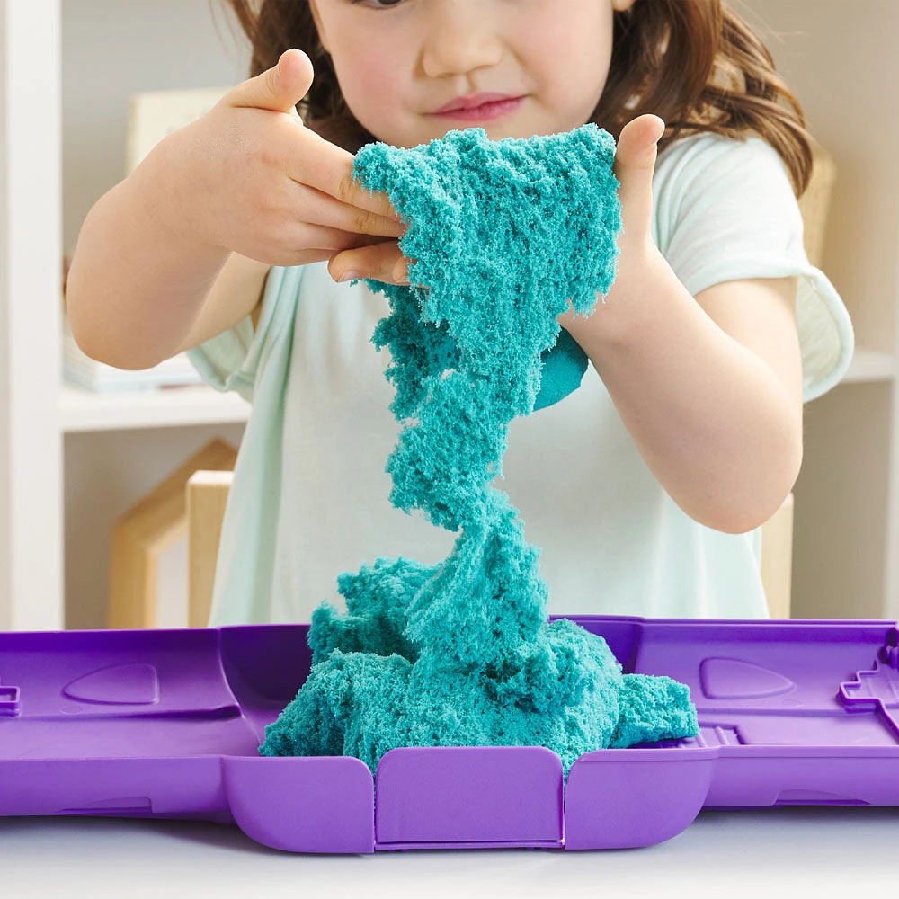 Kinetic Sand, Castle Case with 1lb Teal Play Sand, Multipurpose Play Space and Storage Container, Sensory Toy