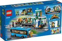 LEGO City La gare ferroviaire 60335 Ensemble de construction (907 pièces) - Notre exclusivité