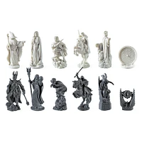 The Noble Collection Lord Of The Rings Chess Set: Battle For Middle-Earth - English Edition