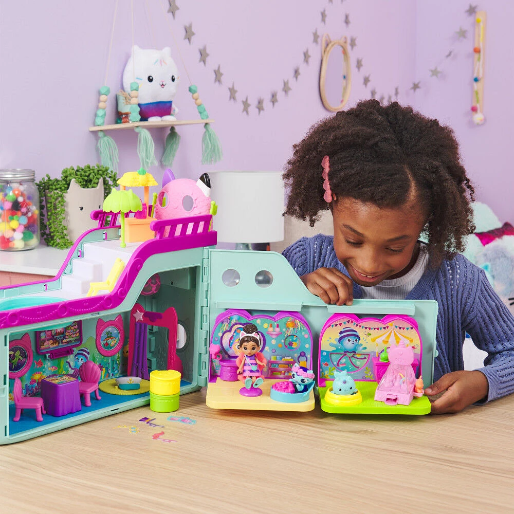 DreamWorks Gabby's Dollhouse Kitty Narwhal's Carnival Room, with Toy Figure, Surprise Toys and Dollhouse Furniture