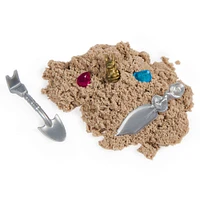 Kinetic Sand, Tombe momie, 170 g de sable à modeler brun naturel, sac de petits cadeaux