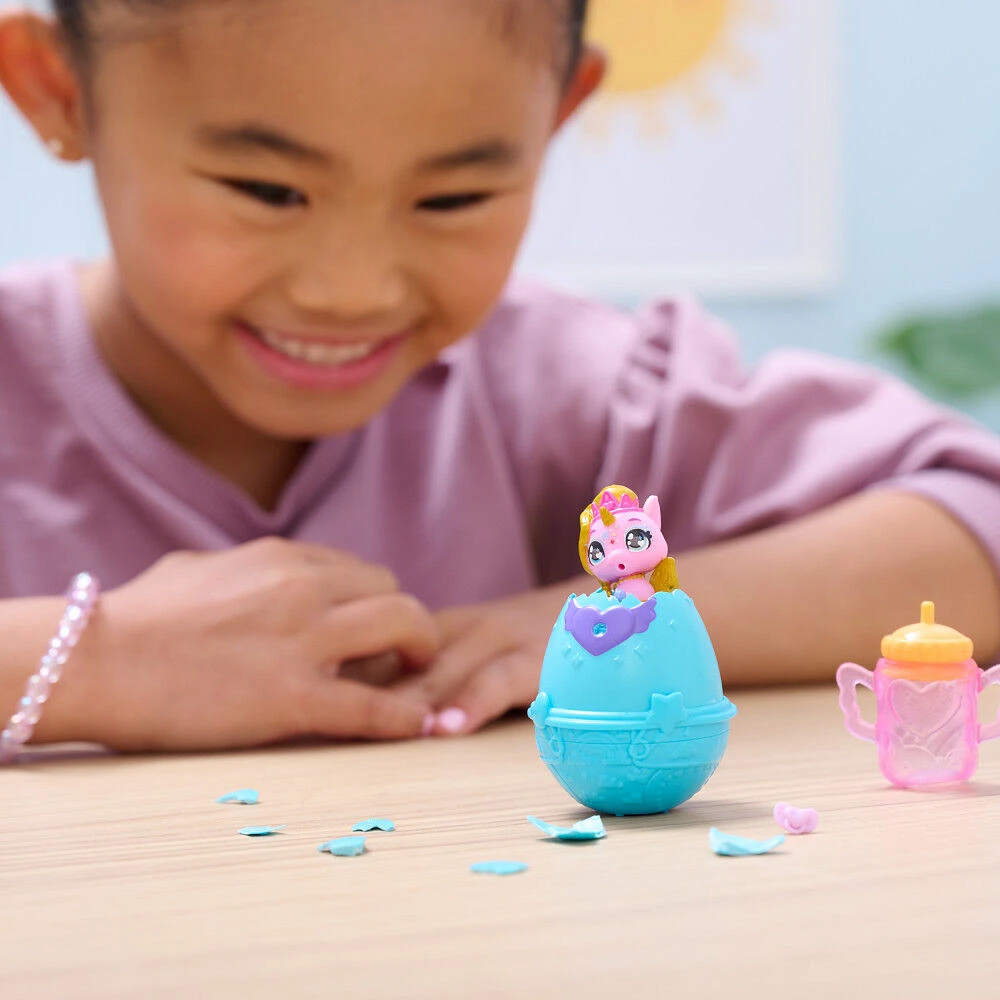 Hatchimals Alive, Coffret surprise 1 figurine, mini figurines dans des oeufs qui éclosent tout seuls (plusieurs modèles disponibles)