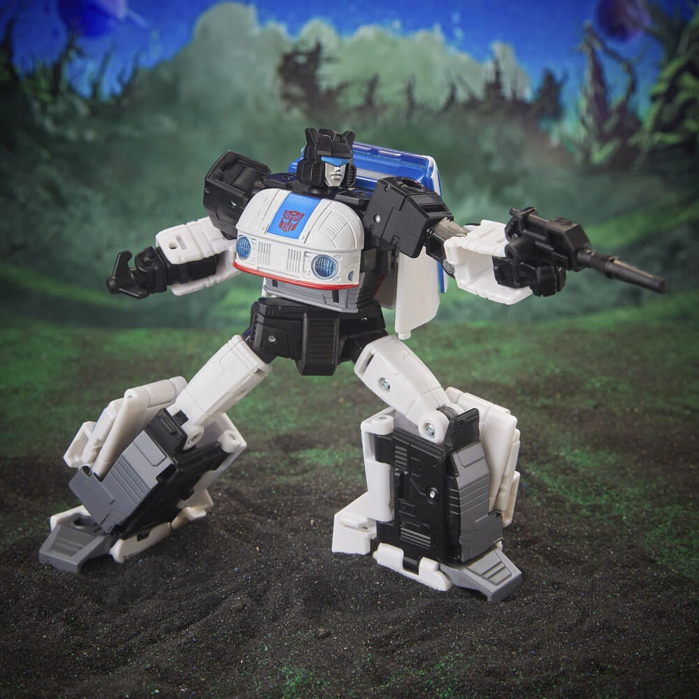 Transformers Legacy: Evolution Buzzworthy Bumblebee Origin Autobot Jazz 5.5 Inch Action Figure - R Exclusive