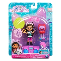 DreamWorks Gabby's Dollhouse, Kitty Karaoke Set with 2 Toy Figures, 2 Accessories, Delivery and Furniture Piece