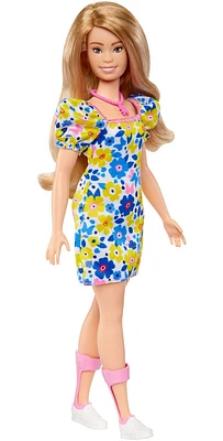 Barbie Fashionistas-Poupée atteinte de trisomie 21 avec robe