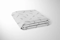 Kushies Drap contour pour lit de bébé  Plume grise