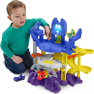 Fisher-Price DC Batwheels Race Track Playset, Launch and Race Batcave with Lights Sounds and 2 Toy Cars