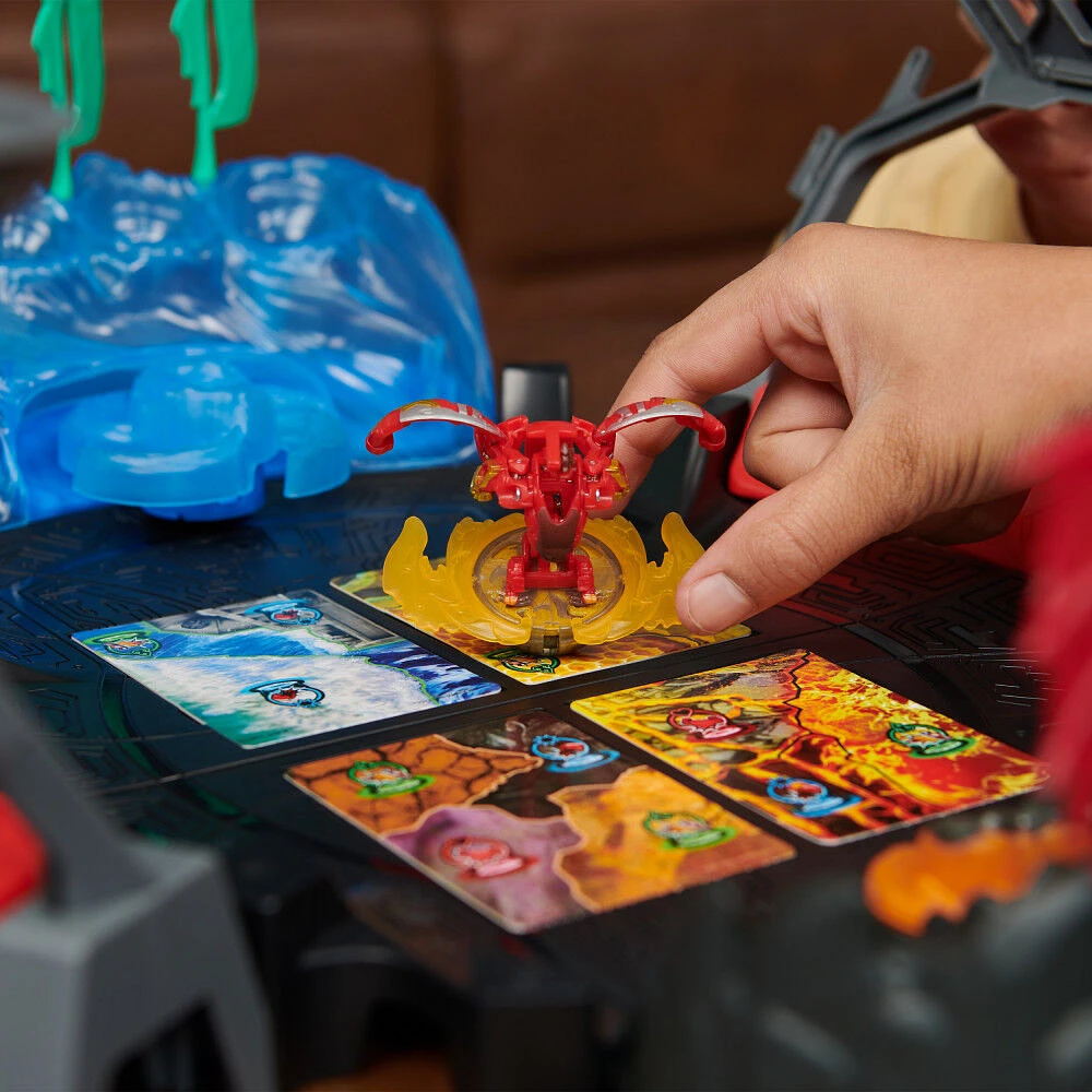 Bakugan, Figurine articulée personnalisable de 5 cm et cartes à collectionner, Combine et Brawl (les styles peuvent varier)