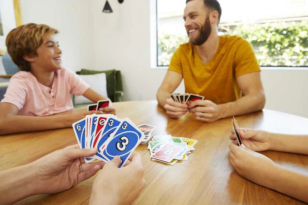 UNO jeu de cartes