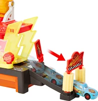 Disney/Pixar Les Bagnoles CC Laveauto Préparation à la Course