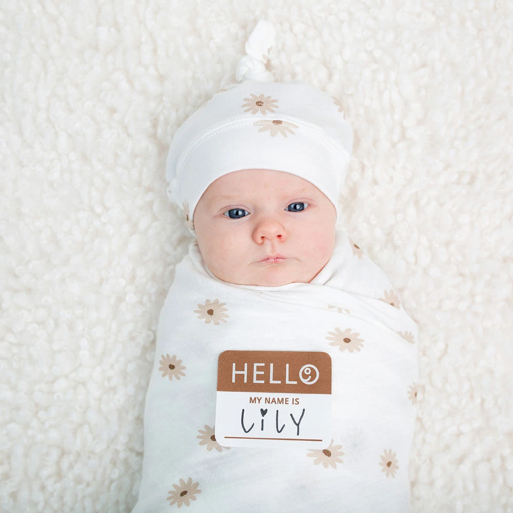 Lulujo - Hello World Blanket + Knotted Hat - Daisies