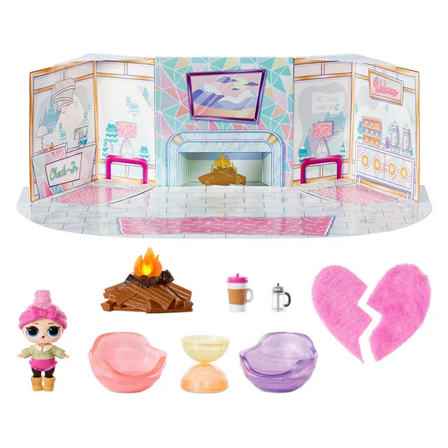 LOL Surprise OMG House of Surprises Vacay Lounge Playset with Leading Baby  Collectible Doll with 8 Surprises, Dollhouse Accessories, Holiday Toy