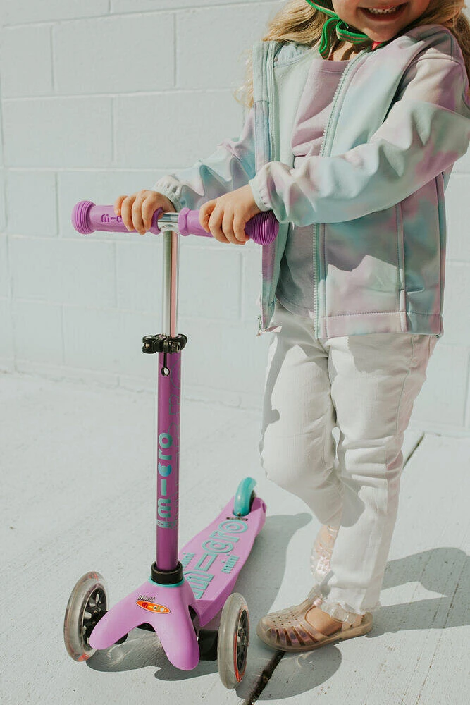 Micro Mini Deluxe Led Scooter/Lavender - English Edition