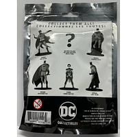 DC Multiverse - Batman - Black And White Series - Blind Bag Figure - English Edition