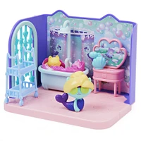 DreamWorks, Gabby's Dollhouse, Primp and Pamper Bathroom avec figurine MerCat, 3 accessoires, 3 meubles et 2 boîtes surprises