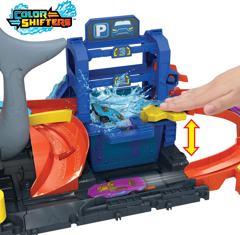 Hot Wheels City Ultra Shark Car Wash with Color Reveal Toy Car in 1:64 Scale