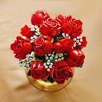 LEGO Botanicals Le bouquet de roses; fleurs artificielles de couleur rouge 10328