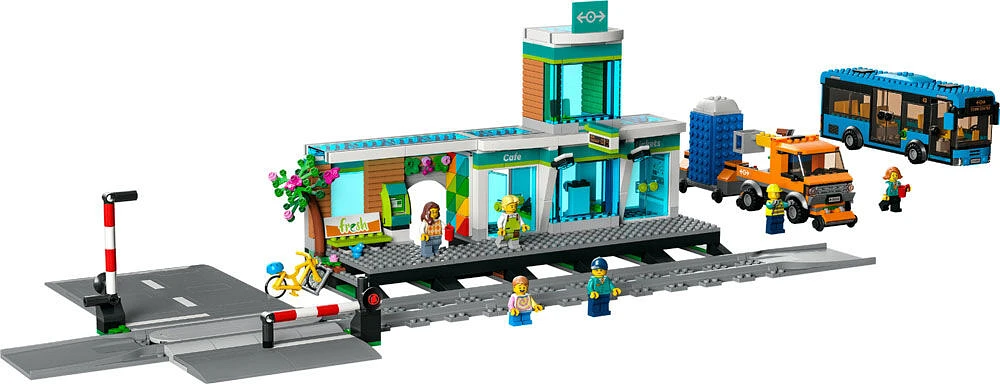 LEGO City Train Station 60335 Building Kit (907 Pieces) - R Exclusive