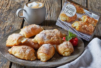 4 Cheese Pastry Rolls