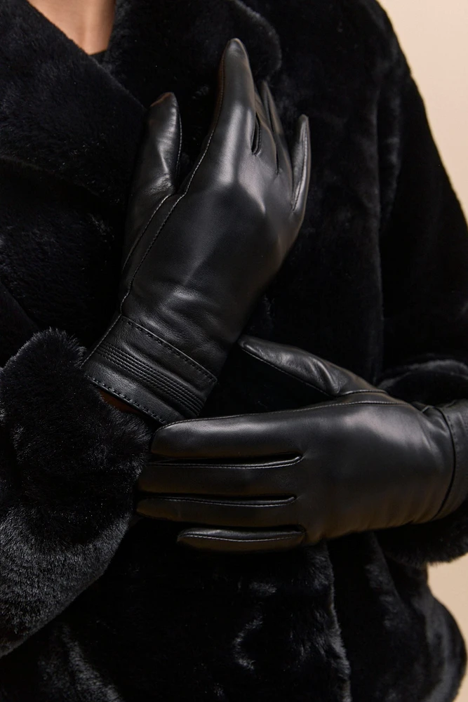 Gants de cuir à detail aux poignets