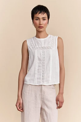 Sleeveless top with lace