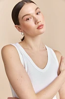 Ribbed sleeveless top with V neck