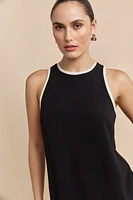 Straight dress with contrasting details