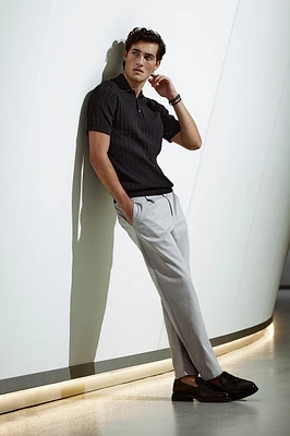 Pantalons à plis côté élastique
