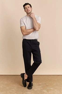 Pleated pant with elastic sides