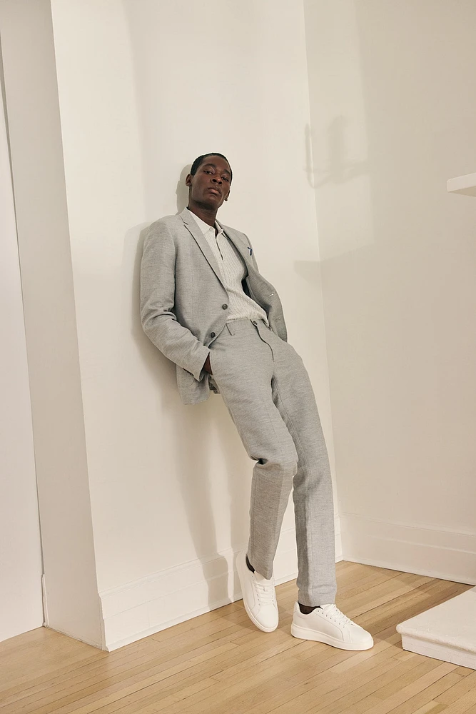 Linen pant with pleats & side buckles