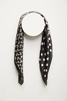 Scarf with black and white print