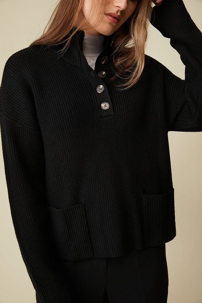 Oversized sweater with front placket