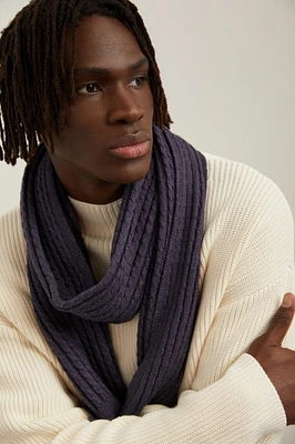 Cables knit scarf