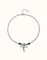 Short pendant necklace with dragonfly